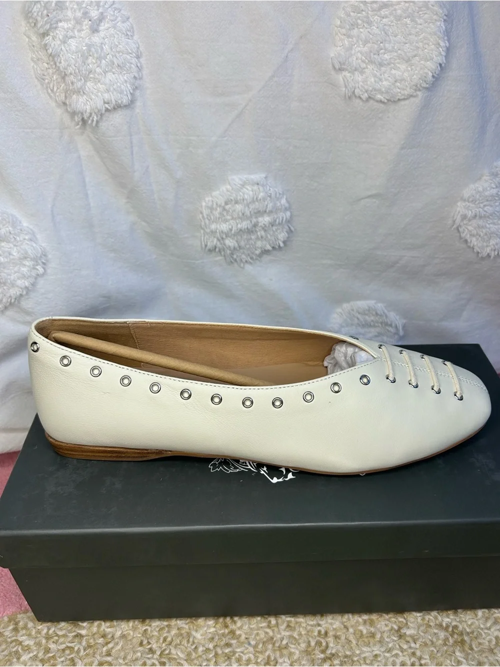 Silent D Lonny Grommet Lace-Up Flats